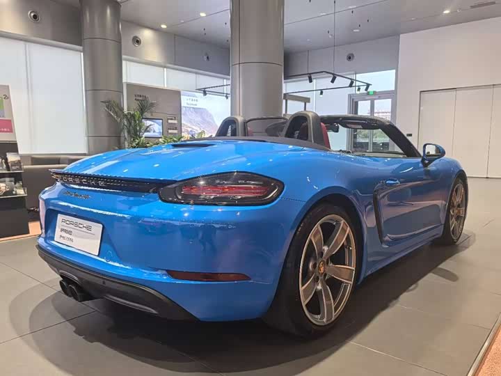 Фото 3 - Porsche 718