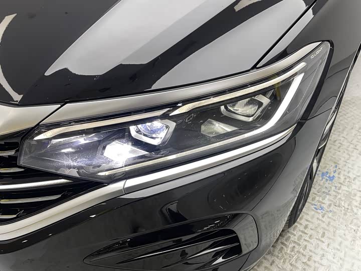 Фото 5 - Volkswagen Passat