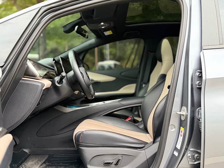 Фото 10 - BYD Dolphin