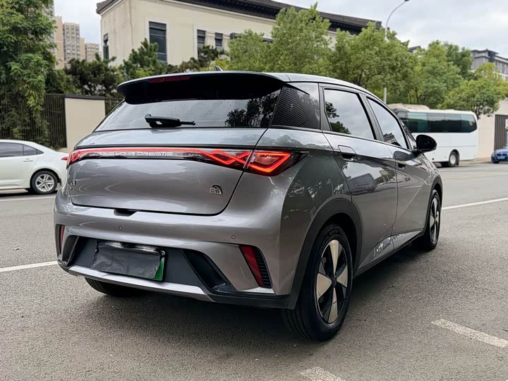 Фото 14 - BYD Dolphin