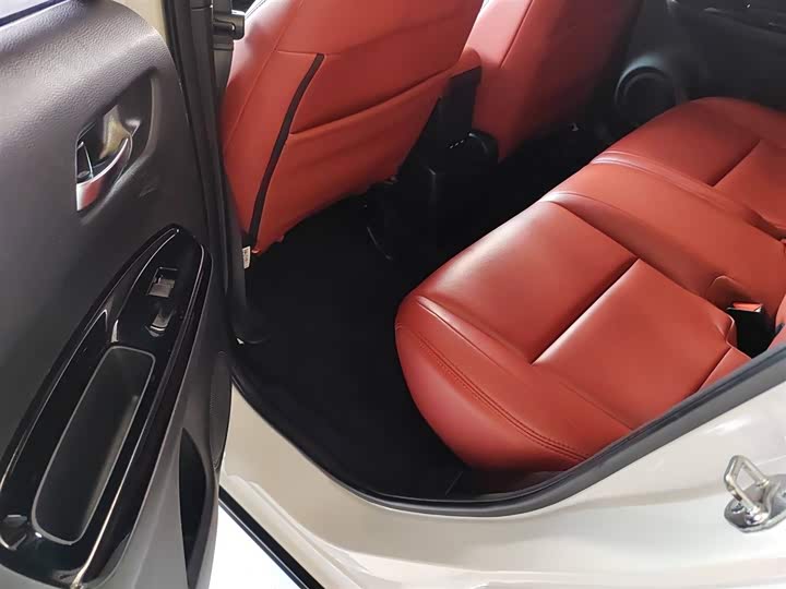 Фото 14 - Honda Life