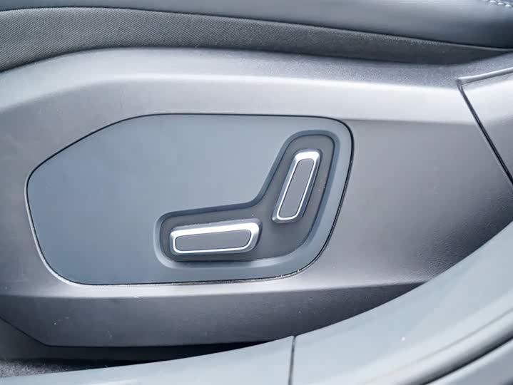 Фото 22 - Zeekr 001