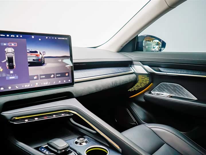 Фото 26 - Zeekr 001