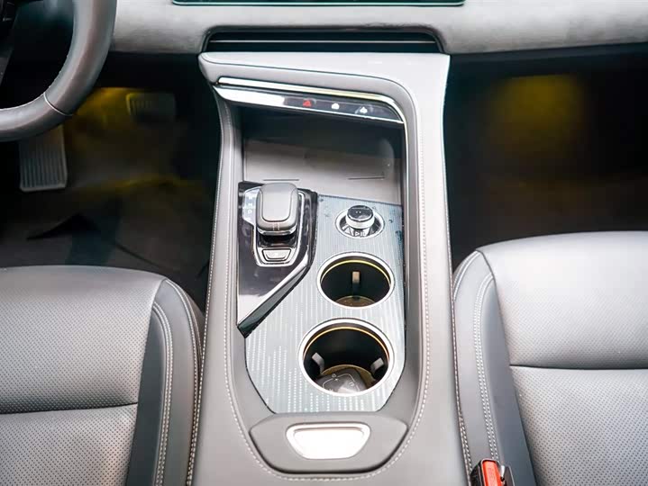 Фото 27 - Zeekr 001