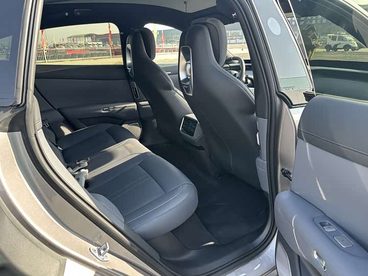 Фото 6 - Xiaomi YU7