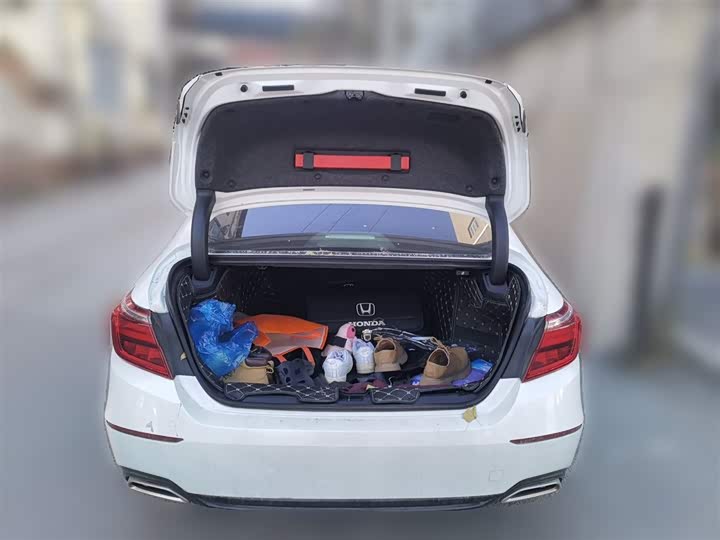 Фото 10 - Honda Inspire