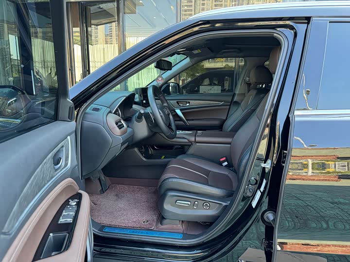 Фото 4 - Honda UR-V