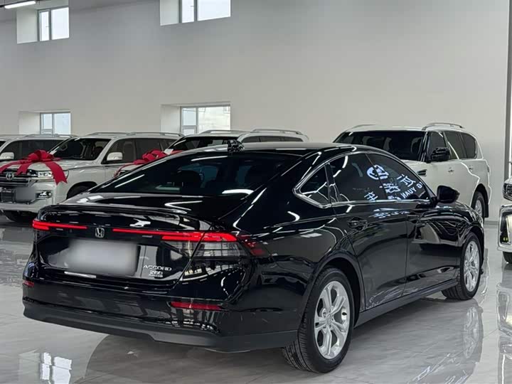 Фото 12 - Honda Accord