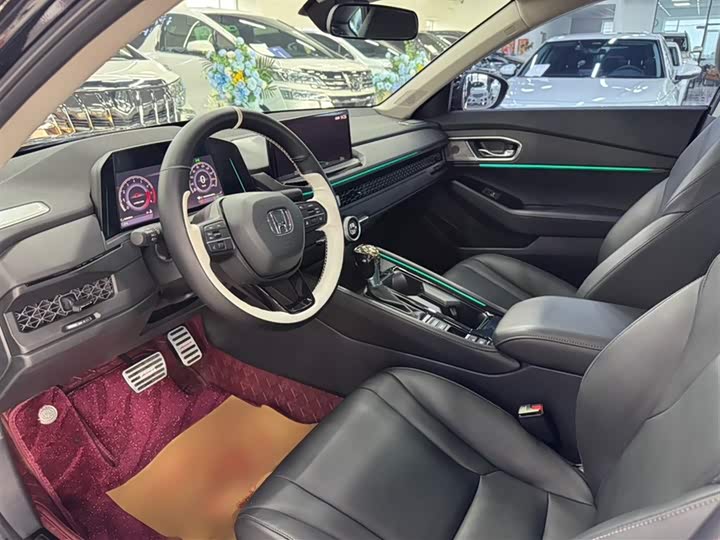 Фото 15 - Honda Accord