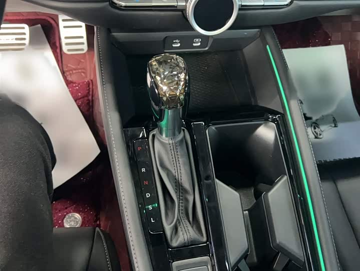 Фото 9 - Honda Accord