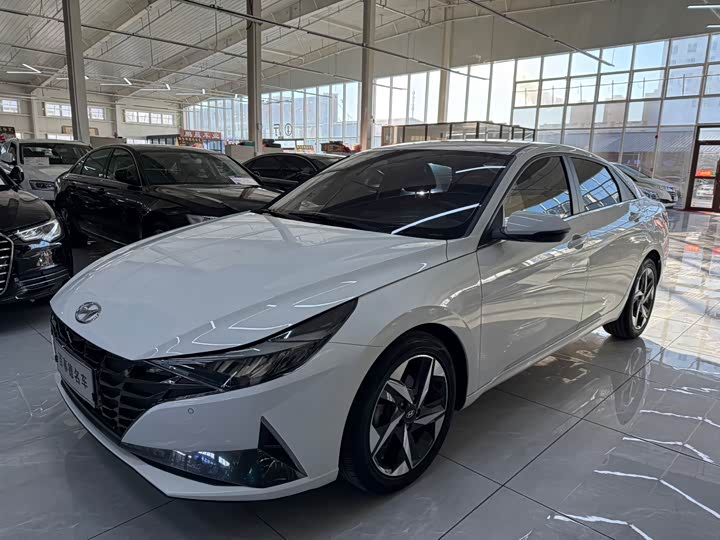 Фото 1 - Hyundai Elantra N line