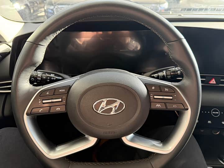 Фото 10 - Hyundai Elantra N line