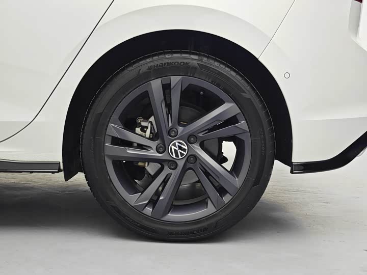 Фото 9 - Volkswagen Golf