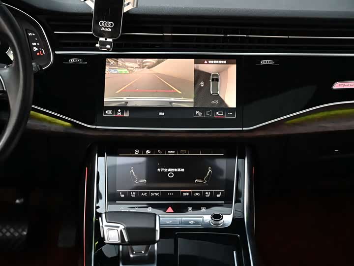 Фото 11 - Audi Q7