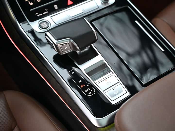 Фото 12 - Audi Q7