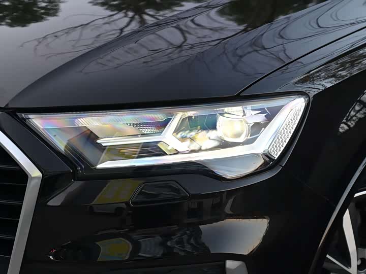 Фото 5 - Audi Q7