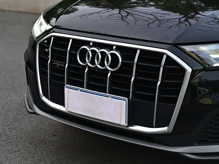 Фото 6 - Audi Q7