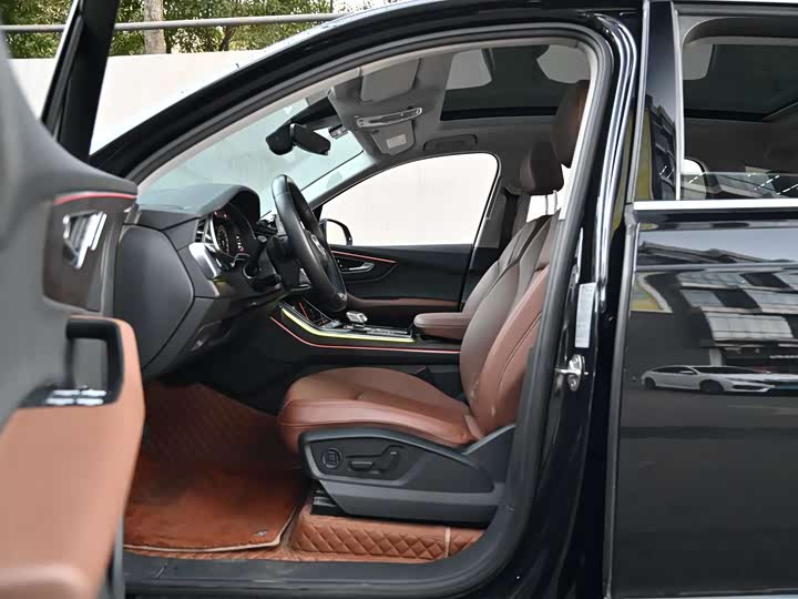 Фото 7 - Audi Q7