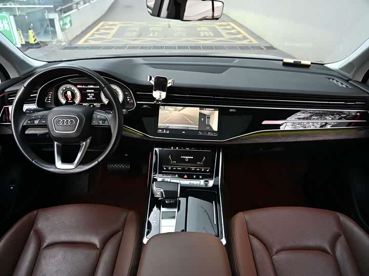 Фото 9 - Audi Q7