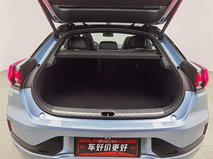 Фото 16 - Zeekr 001