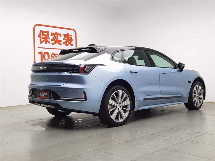 Фото 2 - Zeekr 001