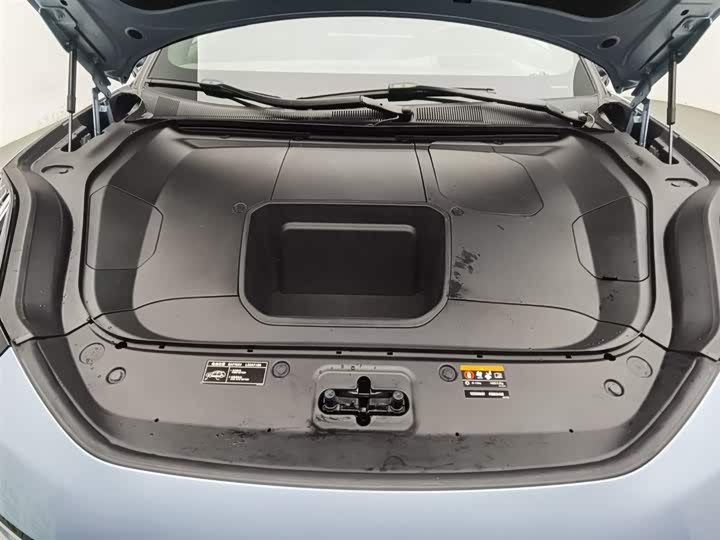 Фото 6 - Zeekr 001