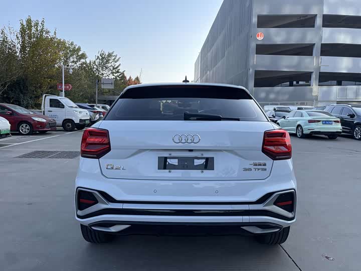Фото 8 - Audi Q2L