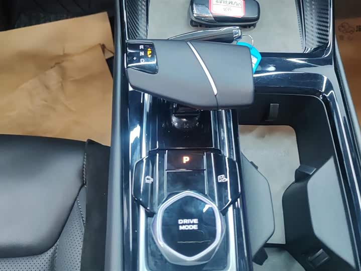 Фото 16 - Changan Raeton Plus