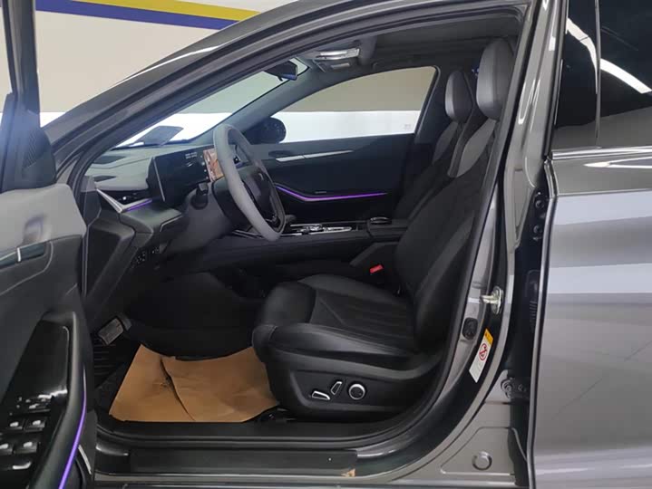 Фото 9 - Changan Raeton Plus