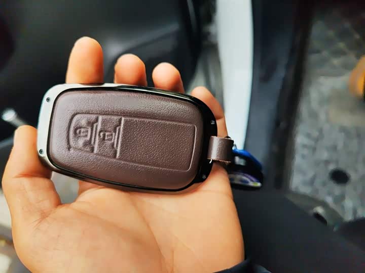 Фото 12 - Toyota Wildlander