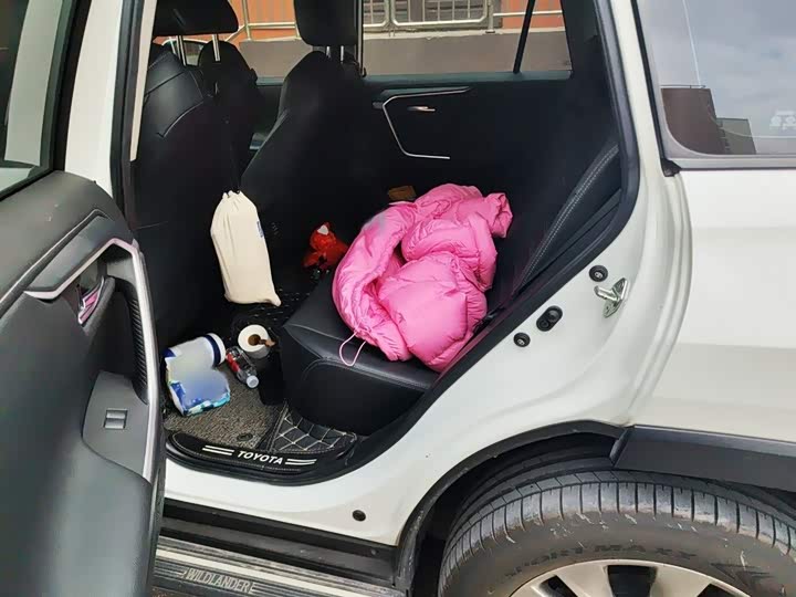 Фото 15 - Toyota Wildlander