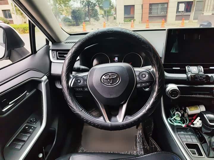 Фото 3 - Toyota Wildlander