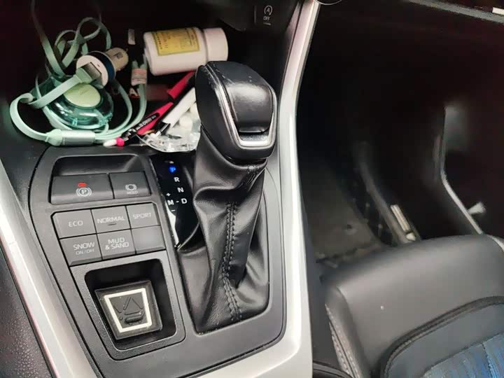 Фото 7 - Toyota Wildlander