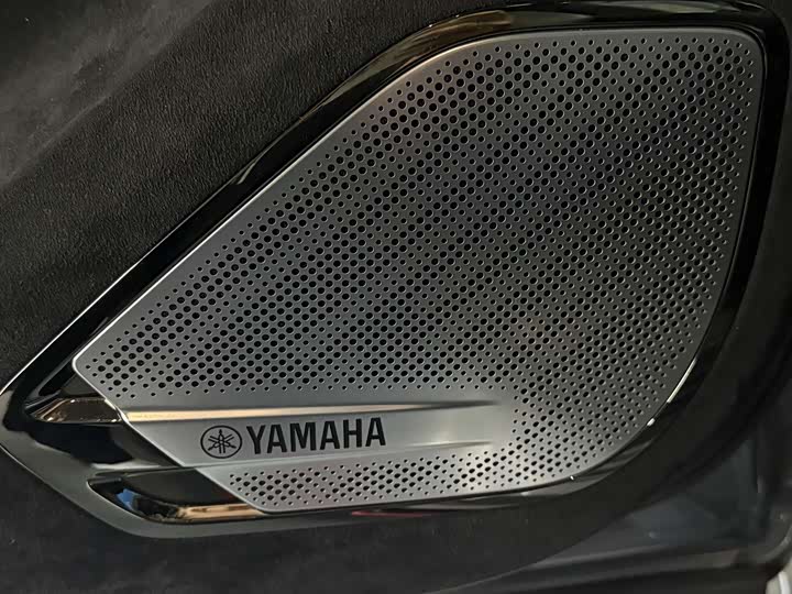 Фото 10 - Zeekr 001