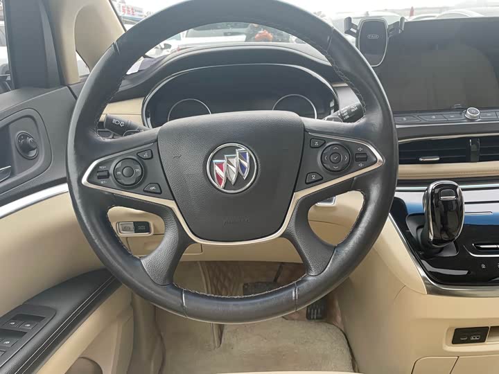 Фото 7 - Buick GL8 ES