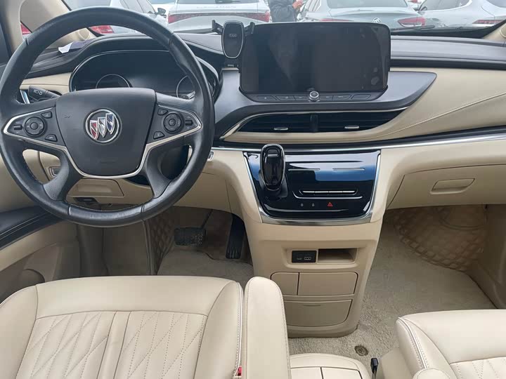 Фото 8 - Buick GL8 ES