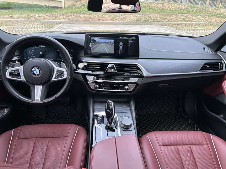 Фото 19 - BMW 5 Series