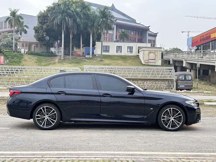Фото 3 - BMW 5 Series