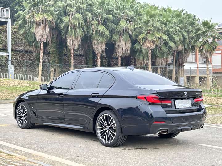 Фото 6 - BMW 5 Series