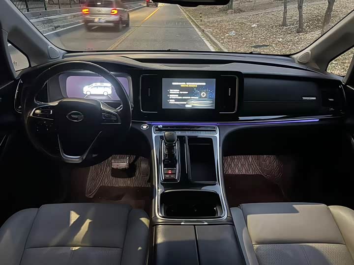 Фото 11 - GAC Trumpchi M8