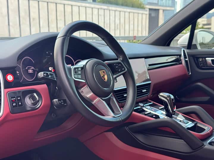 Фото 12 - Porsche Cayenne