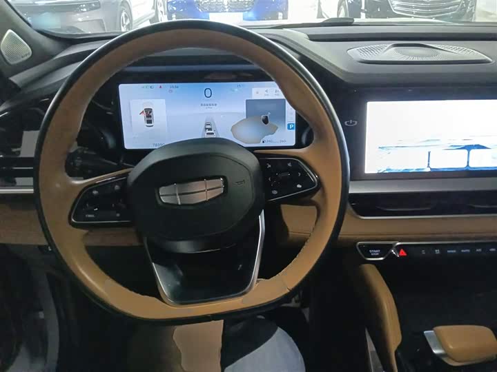 Фото 11 - Geely Monjaro L Hybrid