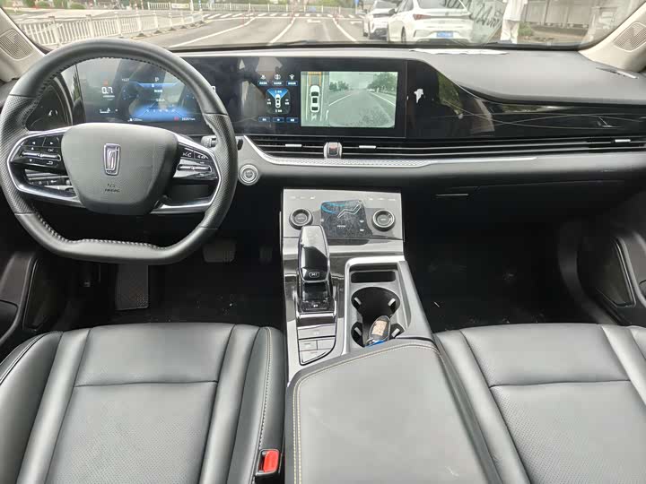 Фото 5 - Bestune B70