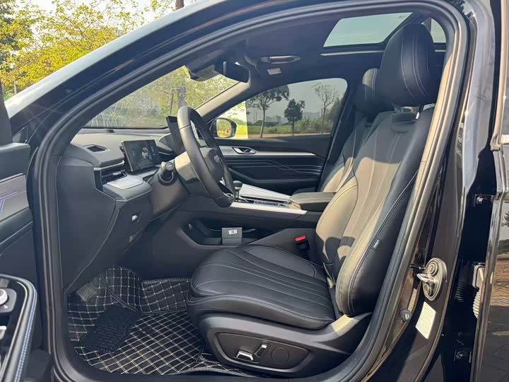 Photo 10 - Geely Preface