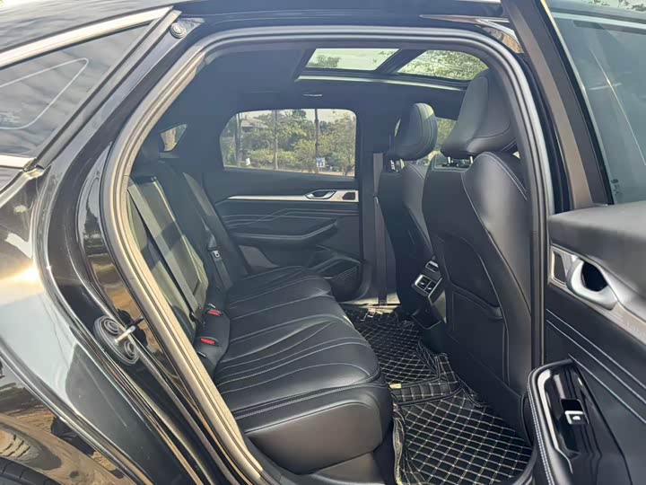 Photo 13 - Geely Preface