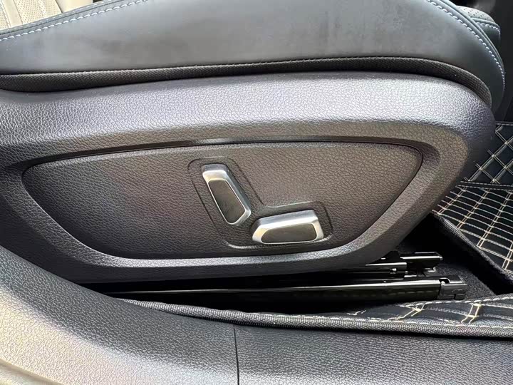 Photo 24 - Geely Preface