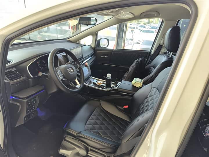 Фото 15 - Honda Odyssey