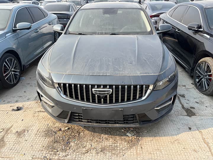 Фото 2 - Geely Preface