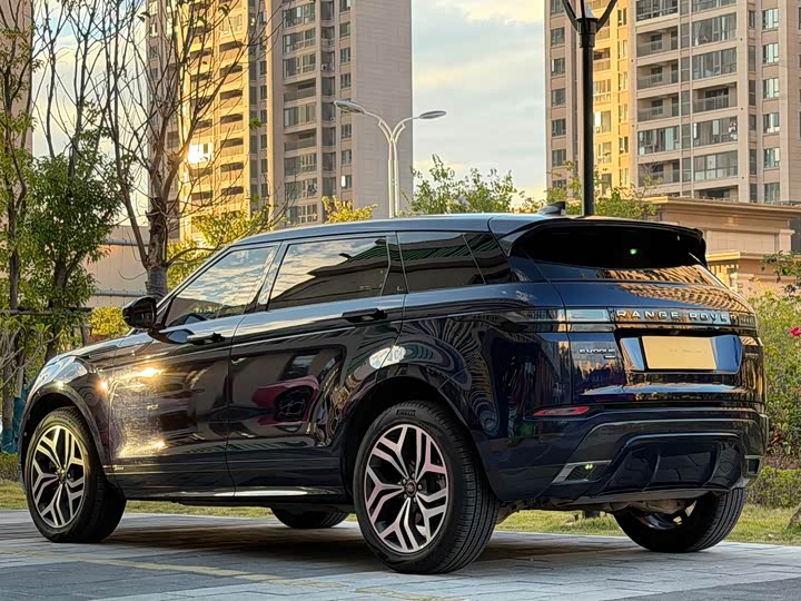 Фото 4 - Land Rover Range Rover Evoque L
