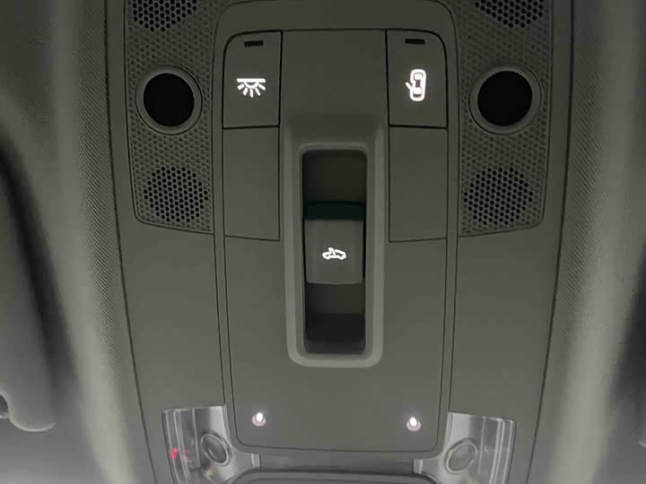 Фото 11 - Audi Q2L